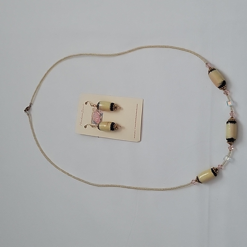Elegant Cream and Gold Necklace and Earring Set